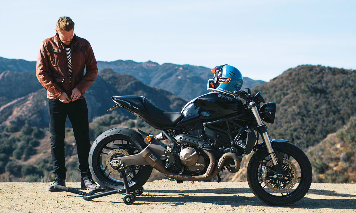 Bullit Ducati Monster custom cafe racer