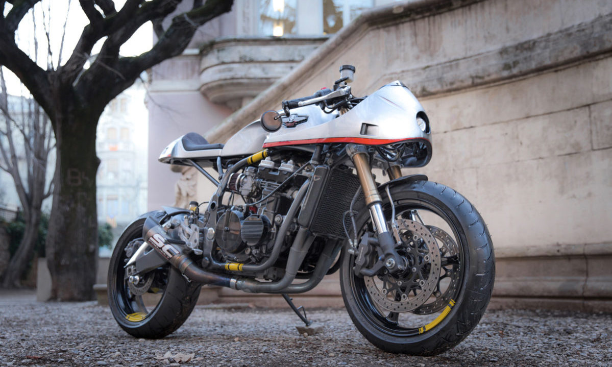 Kawasaki GPX600R cafe racer