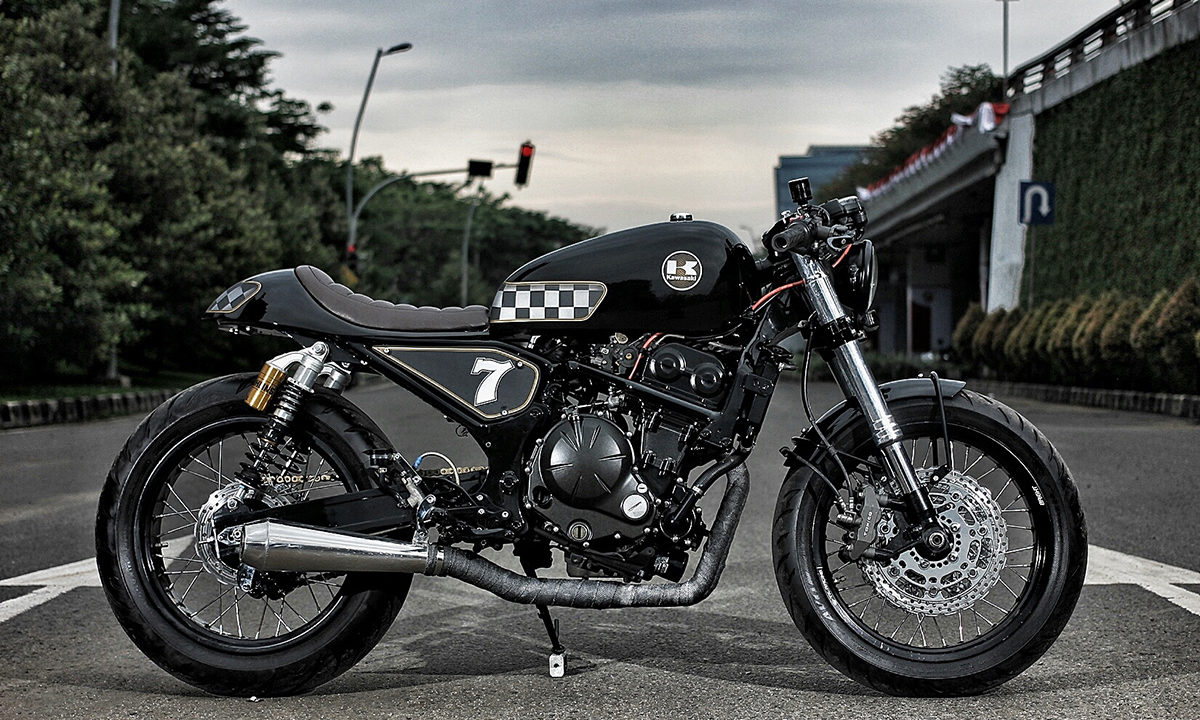 Kawasaki ER6N Cafe Racer