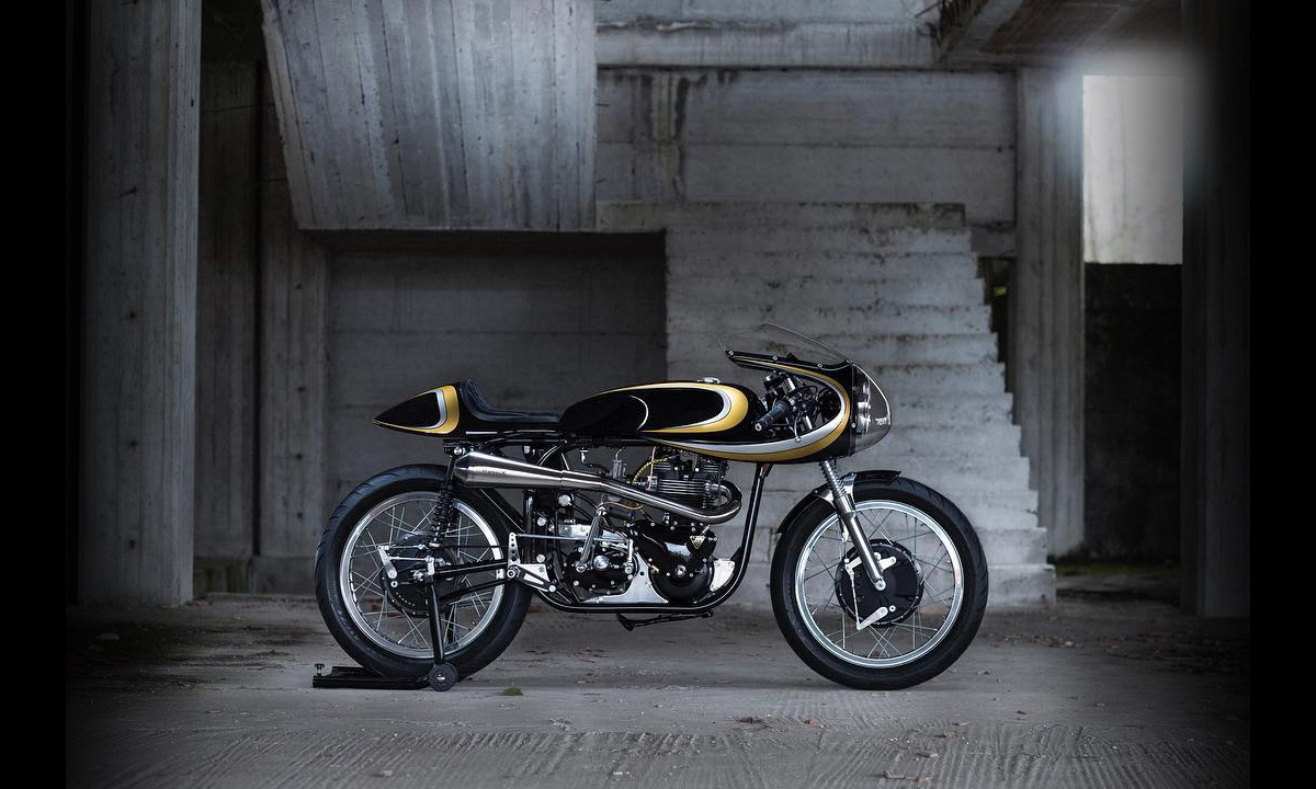 Triton cafe racer stile italiano